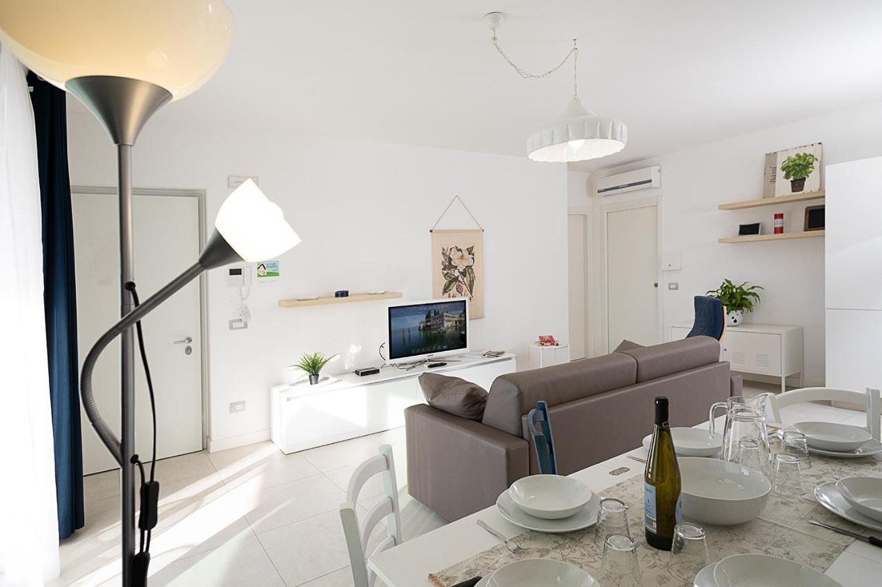 Apartment Brezza Di Lago - Regarda Travel Lazise Dış mekan fotoğraf