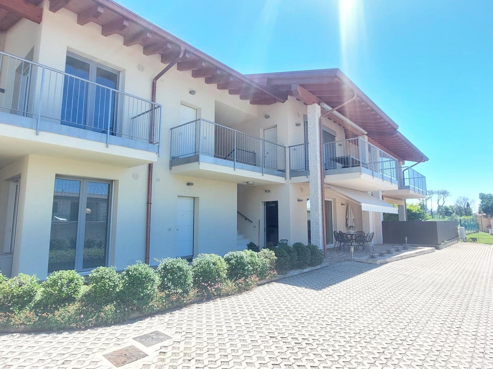 Apartment Brezza Di Lago - Regarda Travel Lazise Dış mekan fotoğraf